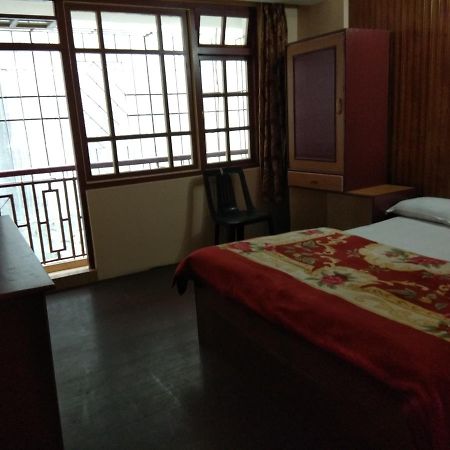 דרג'ילינג Hotel Mansarovar מראה חיצוני תמונה