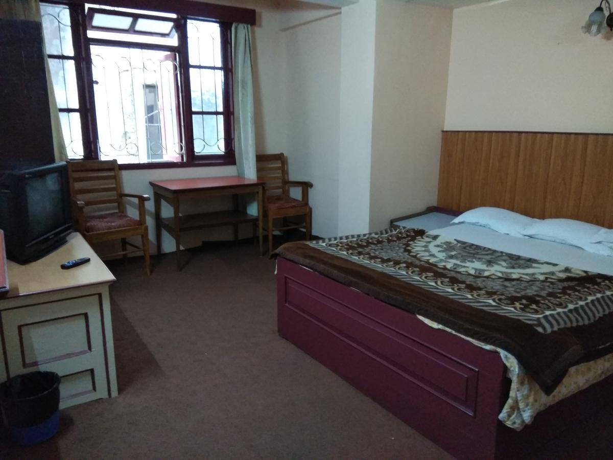 דרג'ילינג Hotel Mansarovar מראה חיצוני תמונה