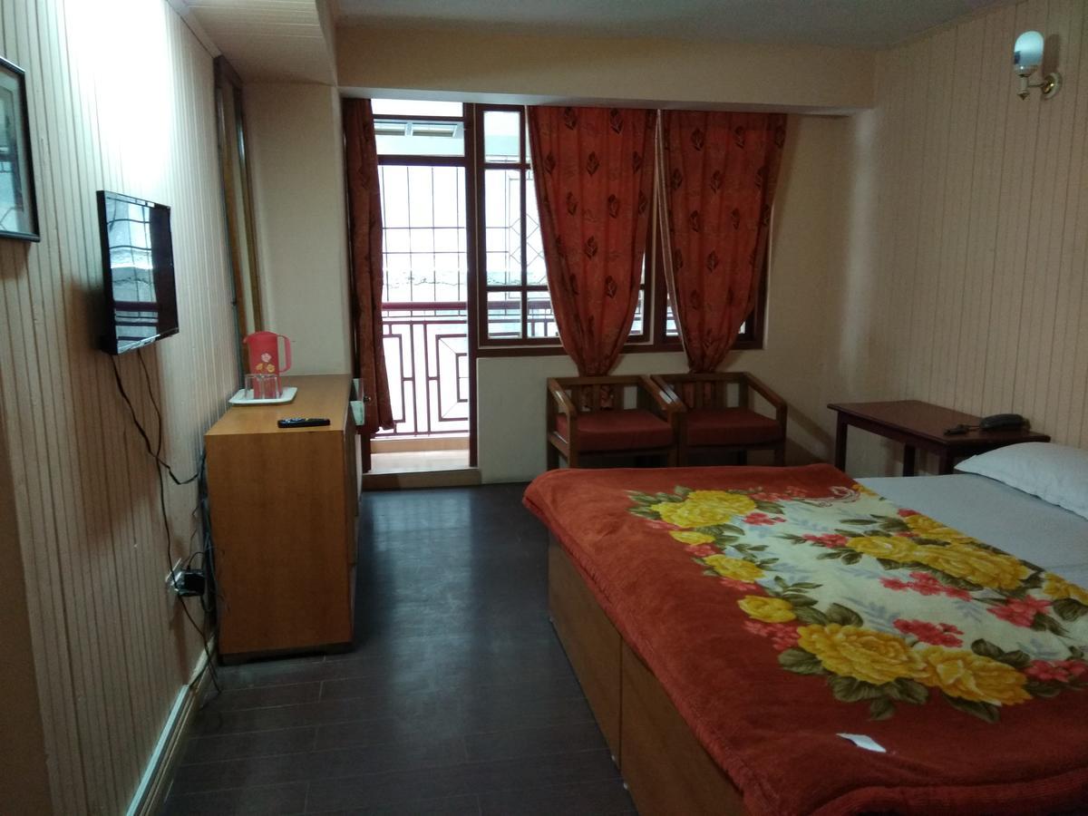 דרג'ילינג Hotel Mansarovar מראה חיצוני תמונה