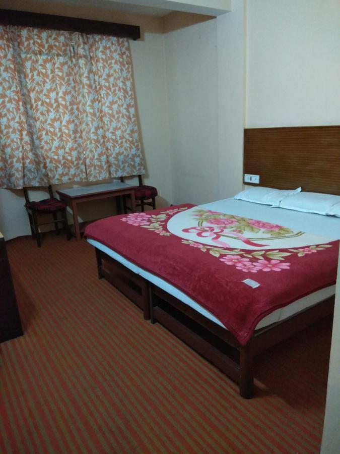 דרג'ילינג Hotel Mansarovar מראה חיצוני תמונה
